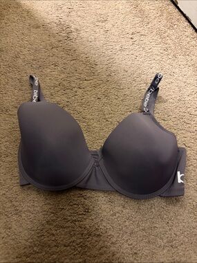 bebe Smooth Molded T-Shirt Bra in Charcoal